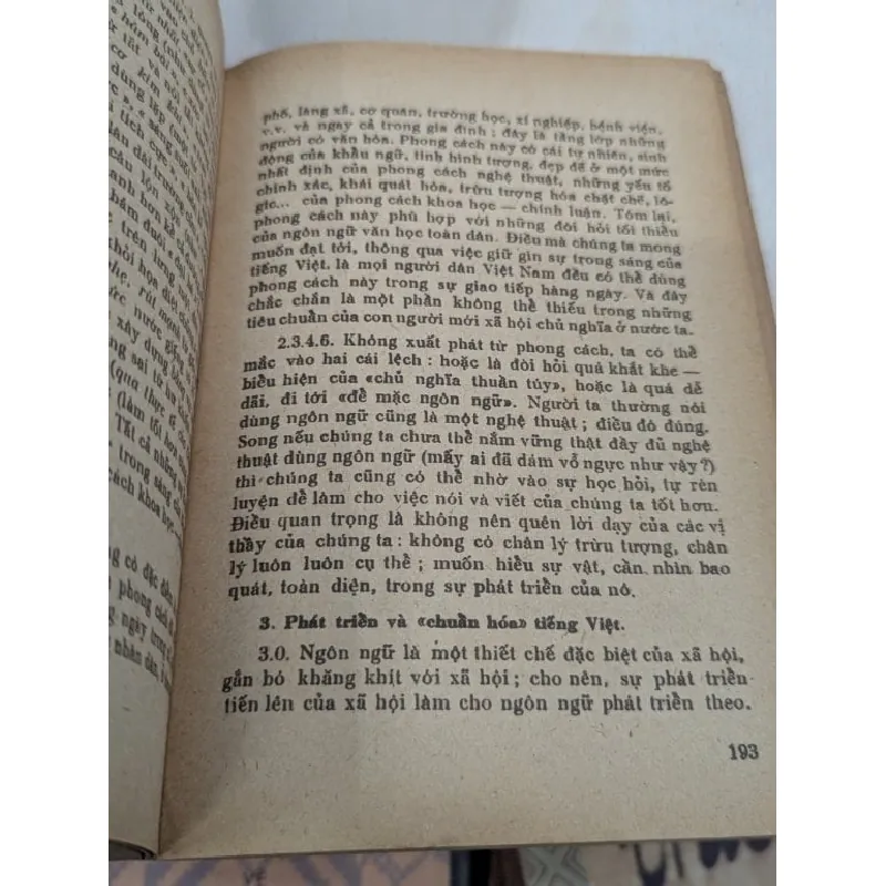 Tiếng việt trên đường phát triển - Nguyễn Kim Thản và cộng sự 696091