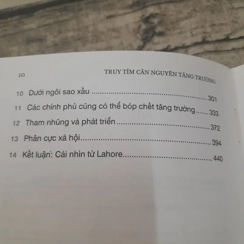 William Easterly-Truy tìm căn nguyên tăng trưởng.  720224
