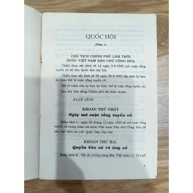 Tập sắc lệnh do chủ tịch Hồ Chí Minh ký về nhà nước và pháp luật  926290
