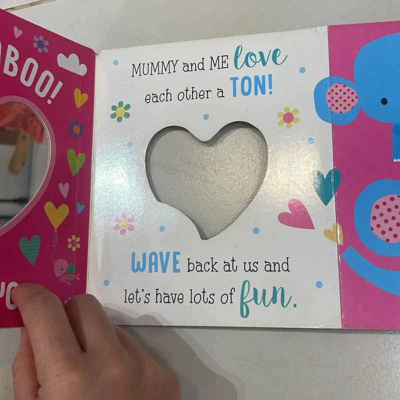 NGOẠI VĂN tiếng anh trẻ em : PEEKABOO! MUMMY and ME - make believe ideas  1027832