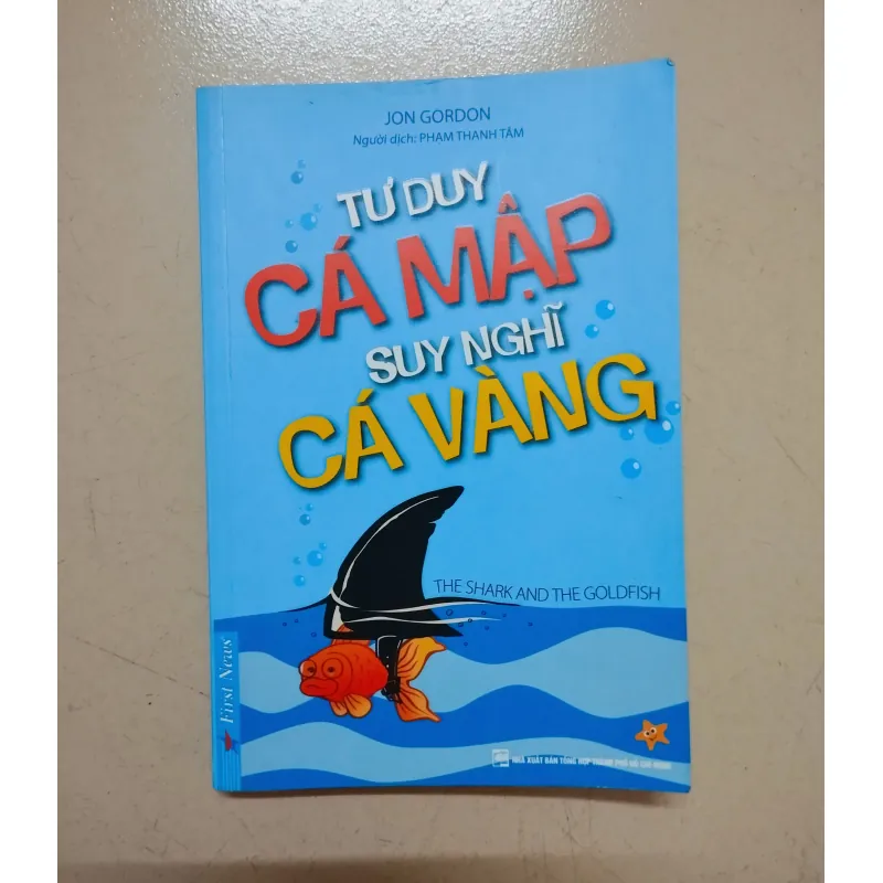 Tư Duy Cá Mập Suy Nghĩ Cá Vàng 694725