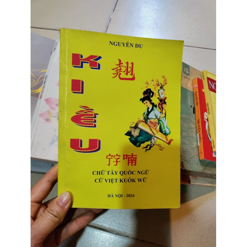 18 cuốn sách về Truyện Kiều của Nguyễn Du 444677
