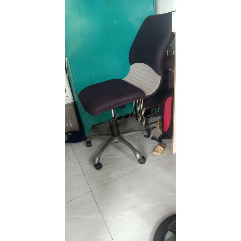 Ghế xoay nâng lên hạ xuống  782040