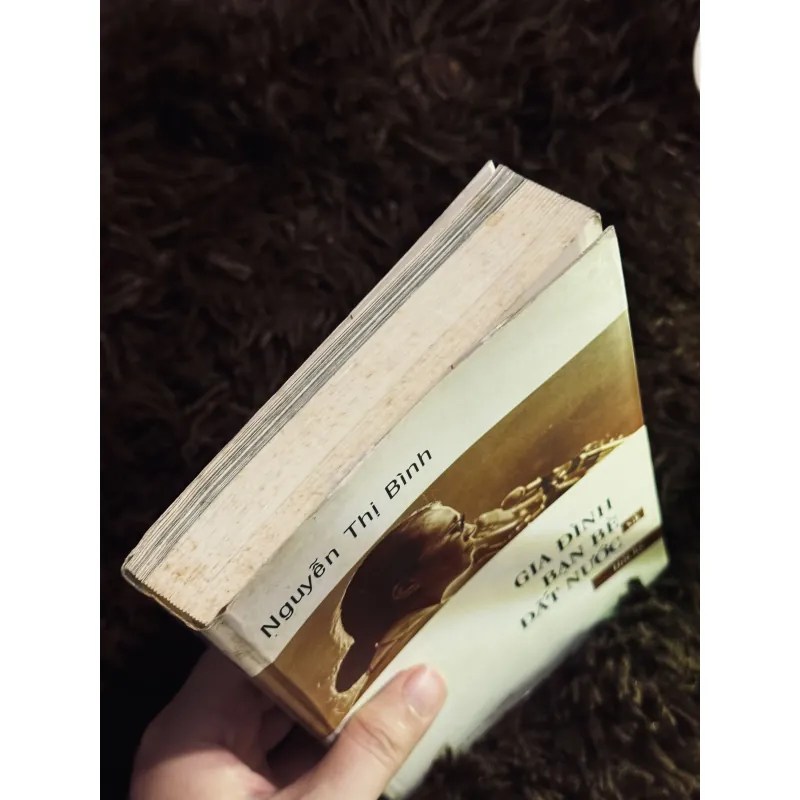 Gia đình, bạn bè, đất nước 1020010