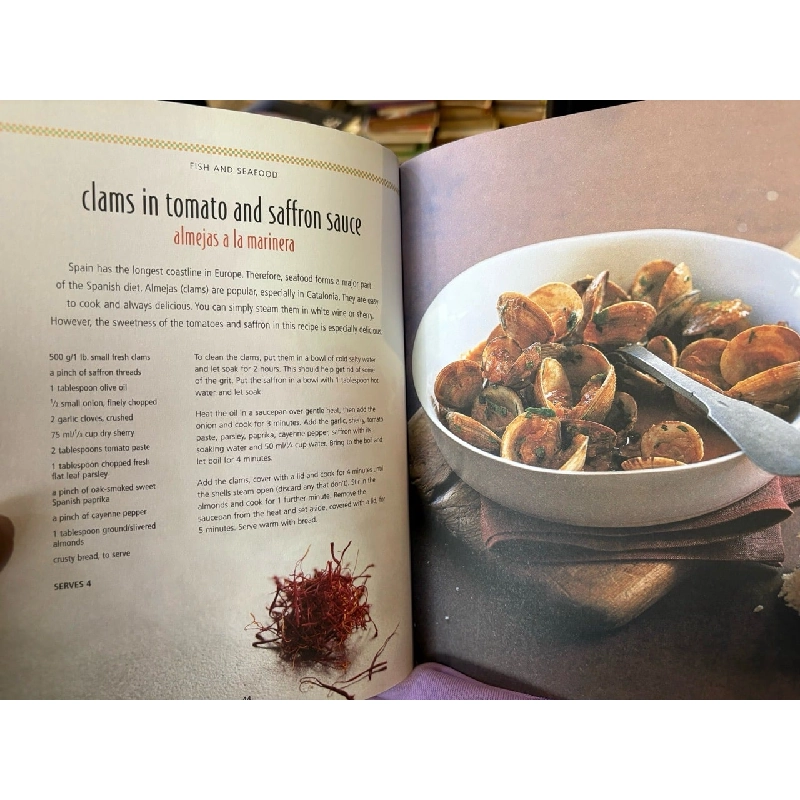 Tapas and other Spanish plates to share 999526