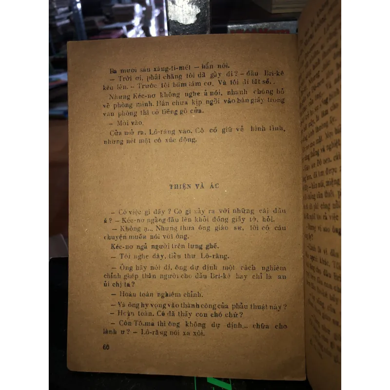 Đầu giáo sư Đô-oen - A-lec-xan-đrơ Bê-li-a-ép 797402