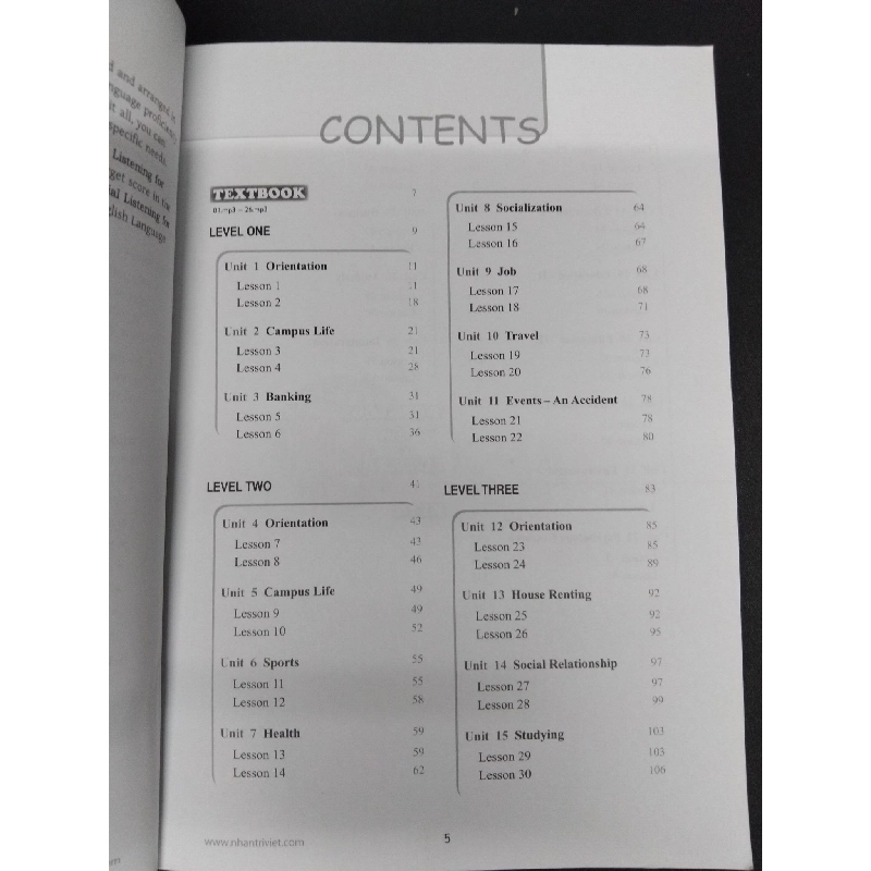 Essential Listening for Ielts mới 90% ố nhẹ có kèm CD HCM2606 Hu Min HỌC NGOẠI NGỮ 915865