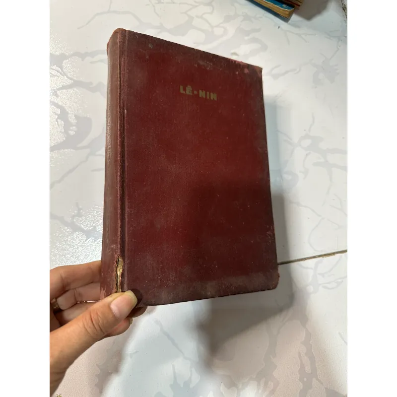 Mác -Ăng -ghen -xhue nghĩa mác 1008205