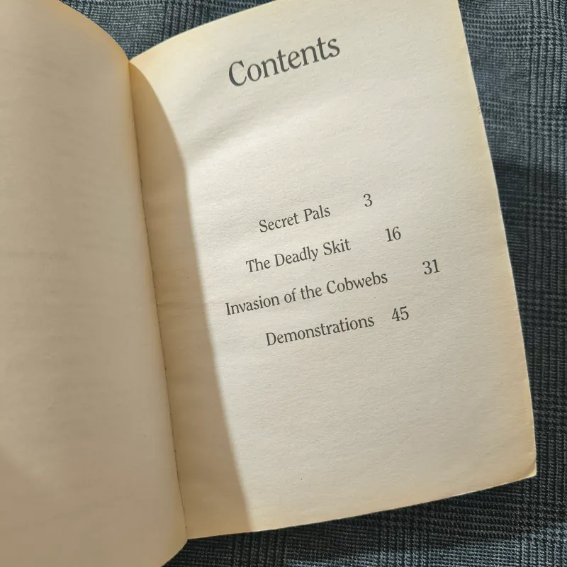 (Tặng cho đơn sách tiếng Anh trên 100k) Horrible Harry and the green slime 754581