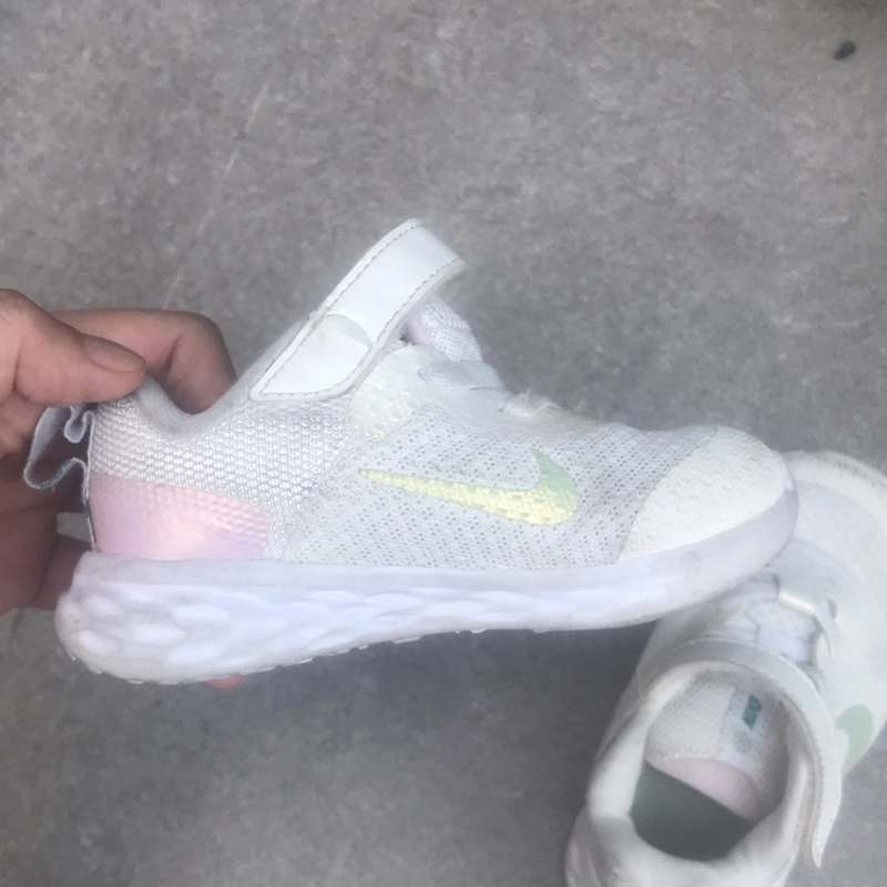 Giày Nike trẻ em Chính Hãng 482457