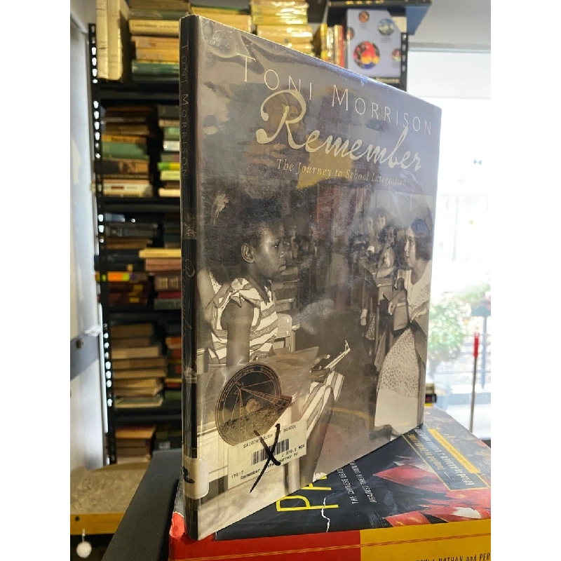 Remember: The Journey to School Integration 1022698