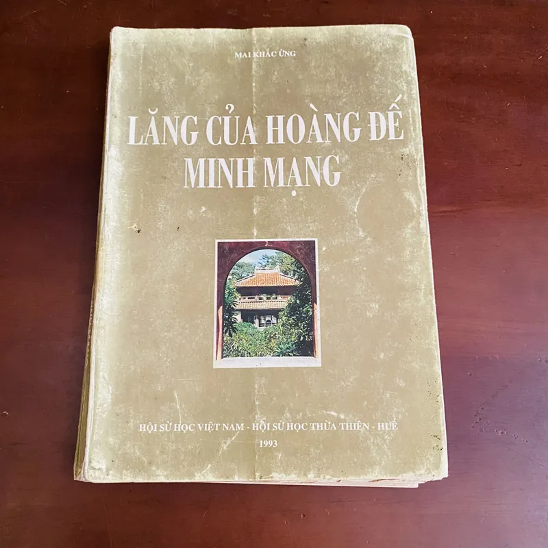 Lăng của hoàng đế Minh Mạng  695558
