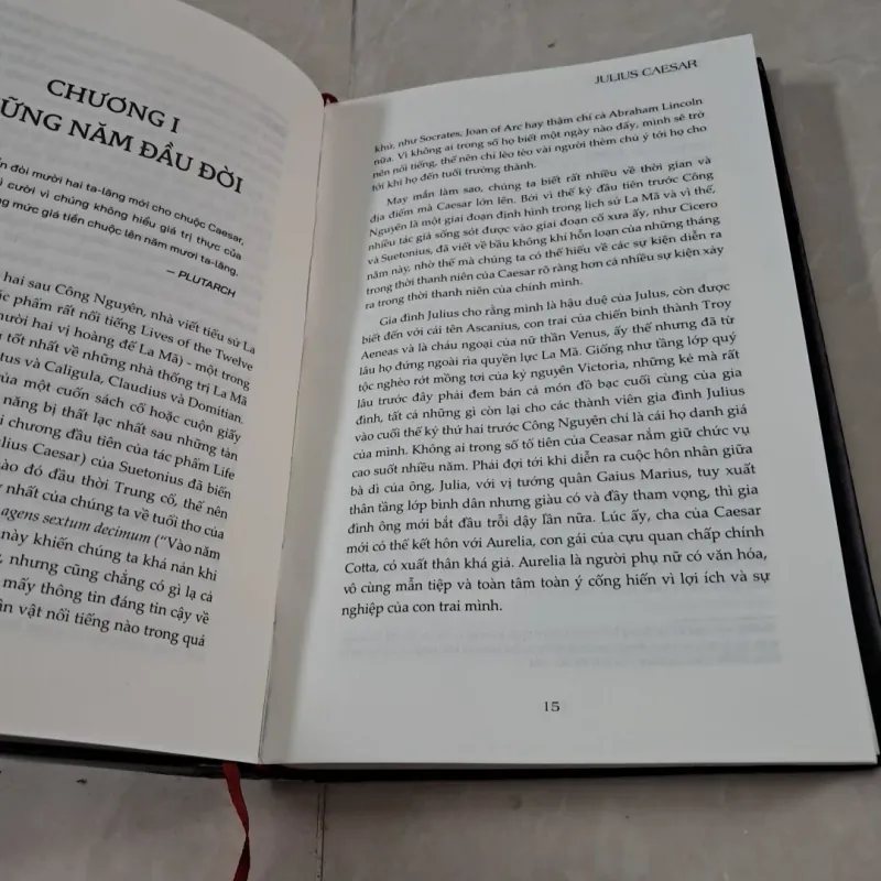Julius Caesar - Nhà Độc Tài Huyền Thoại Của La Mã - Bìa Cứng 790131