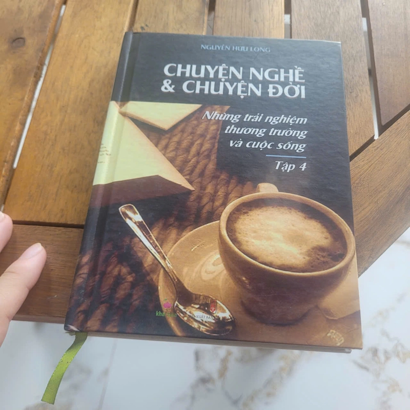 Chuyển nghề & chuyển đời (Tập 4)	Nguyễn Hữu Long 519989