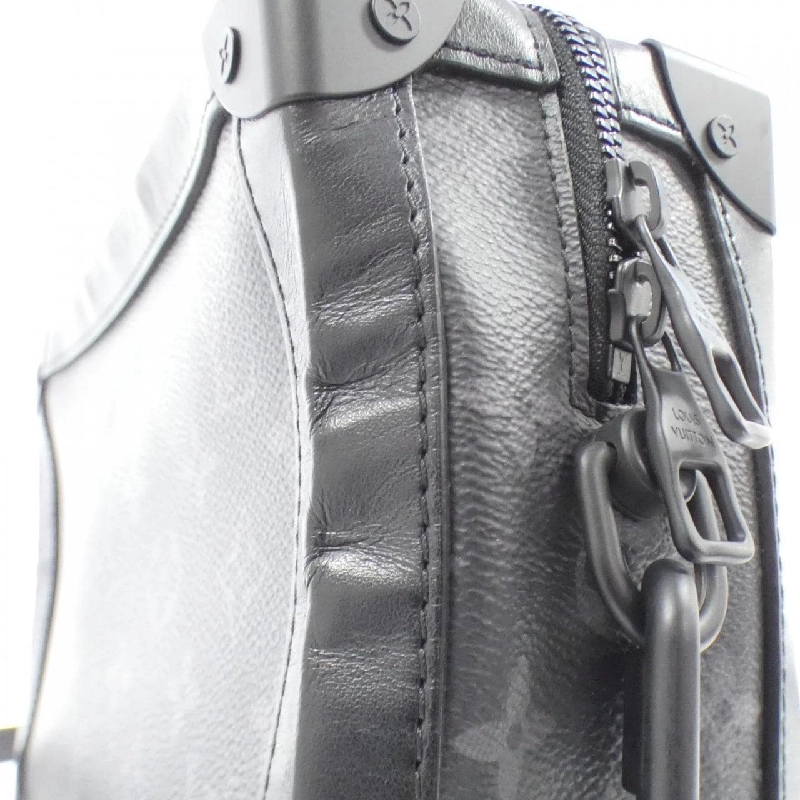 Túi đeo vai Louis Vuitton Monogram Eclipse Soft Trunk M44730 613702