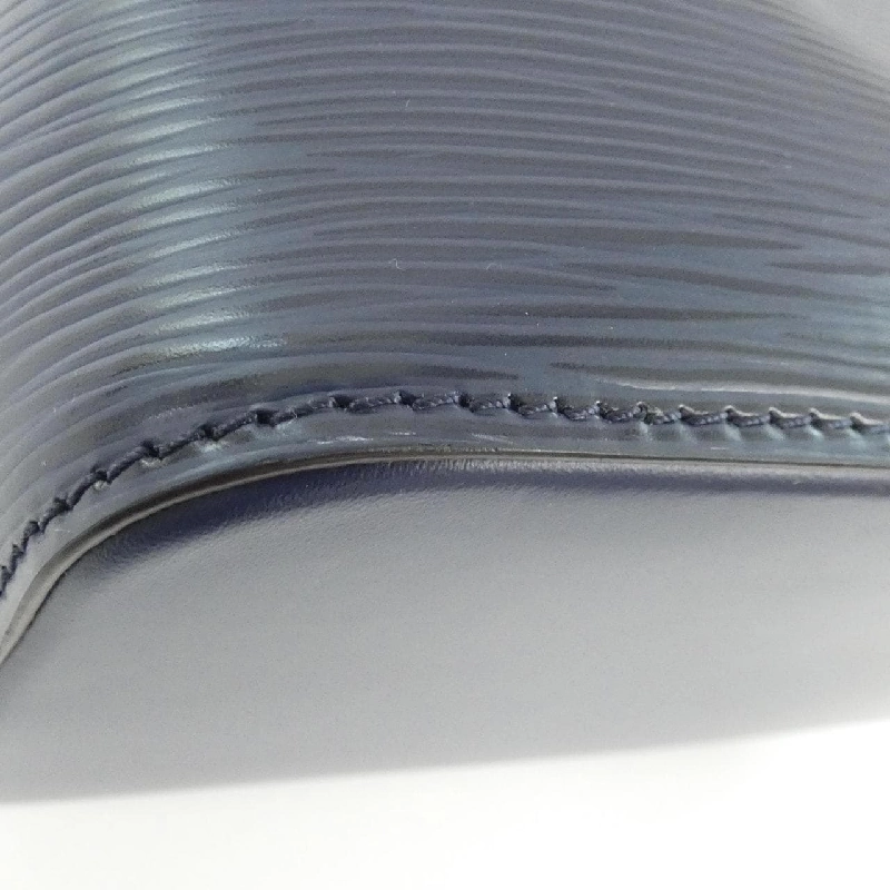 Túi xách vai Louis Vuitton Epi Neo Noe BB M53610 608811