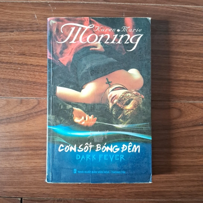 Cơn sốt bóng đêm 526108