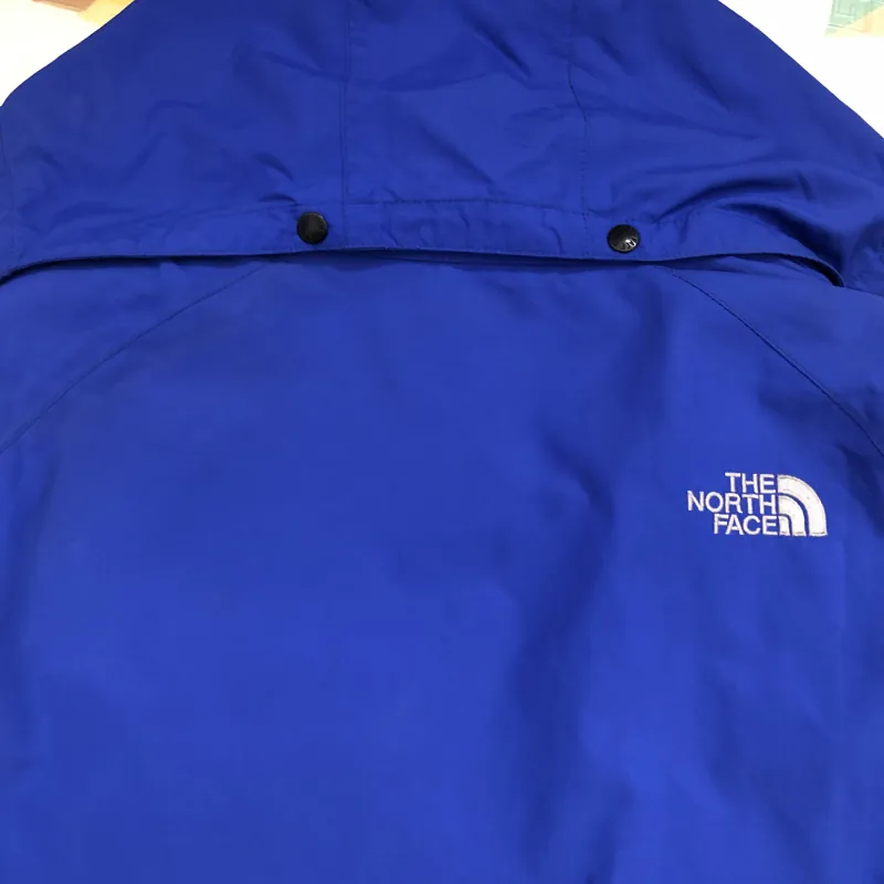 Khoác gió 2lớp hiệu TNF size L  1000919