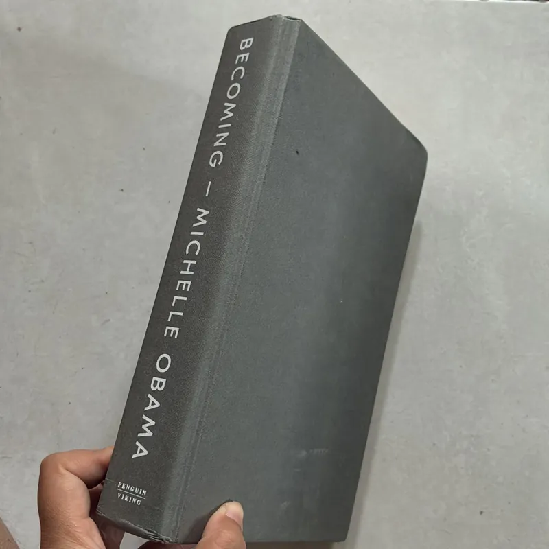 Becoming - Michelle Obama 720291