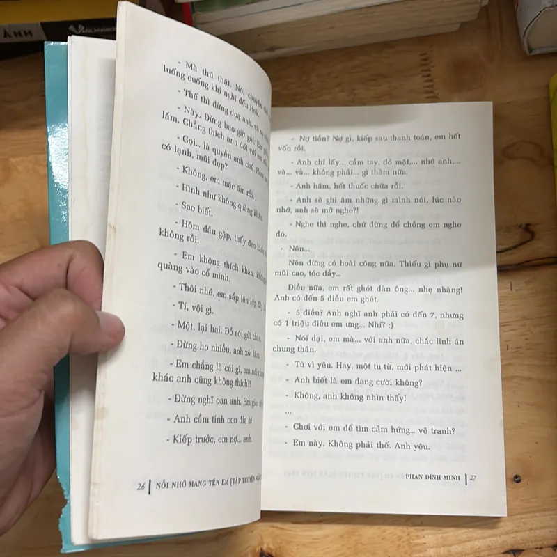 II Tập Truyện Ngắn Tình Yêu: Nỗi Nhớ Mang Tên Em - Nhiều Tác Giả - 2012 696017