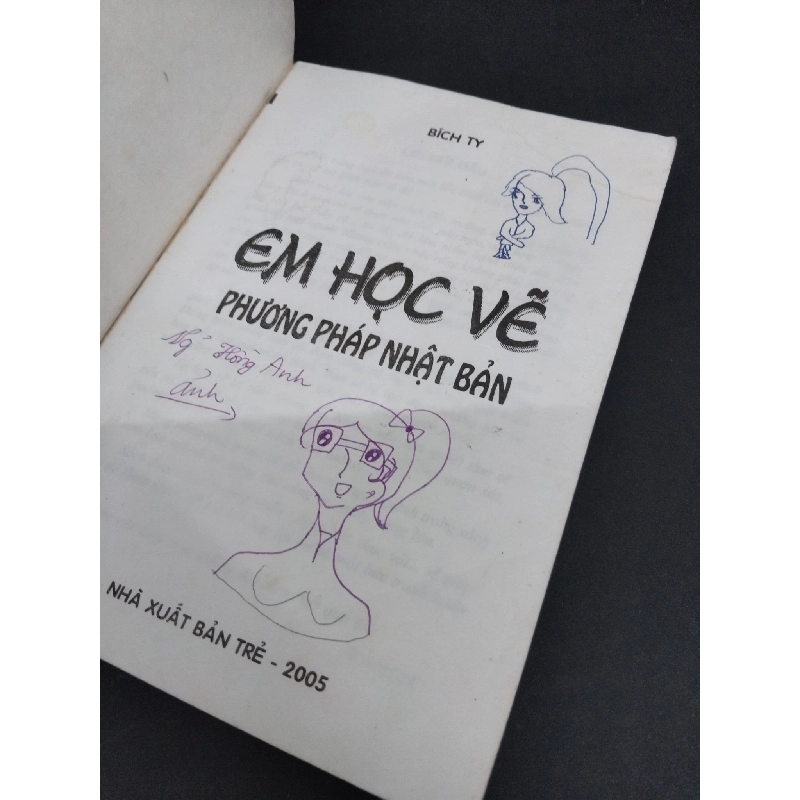 Em học vẽ mới 70% bẩn bìa, ố, tróc bìa, tróc gáy, bị vẽ 2005 HCM2811 Bích Ty KỸ NĂNG 917840