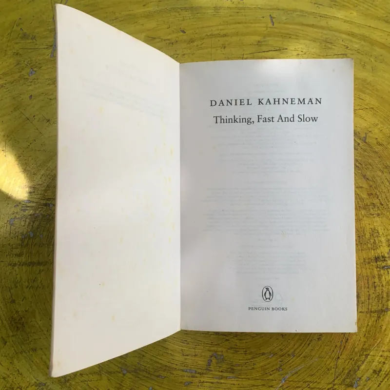 THINKING, FAST AND SLOW - DANIEL KAHNEMAN 1003090