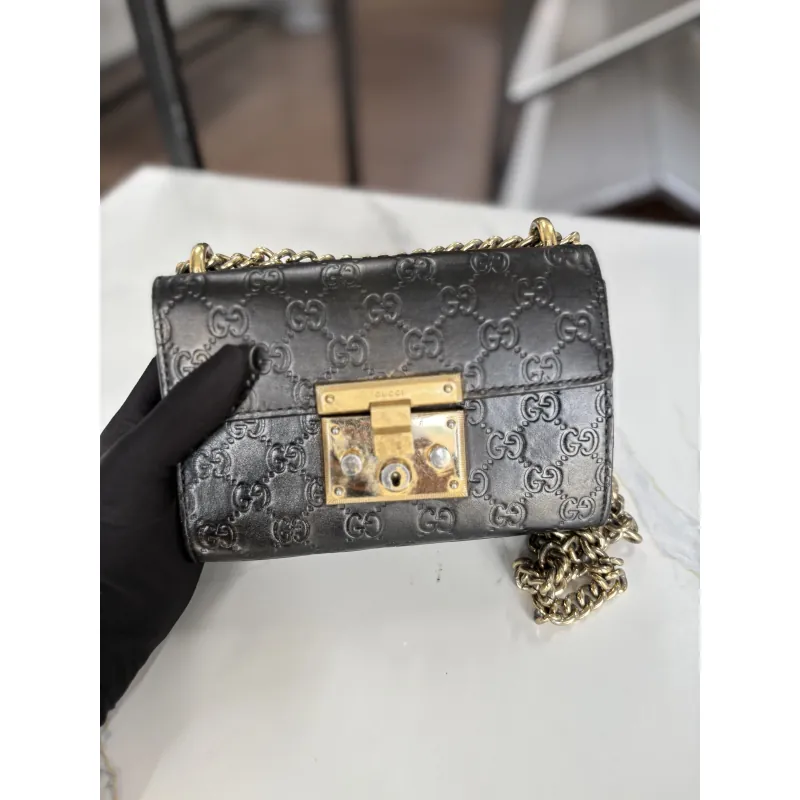 ĐẲNG CẤP KHÔNG THỜI GIAN: GUCCI PADLOCK Mini . 976855