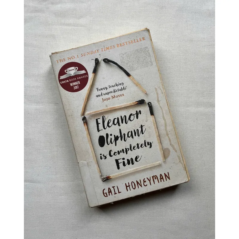 Eleanor Oliphant is Completely Fine - Gail Honeyman  784979