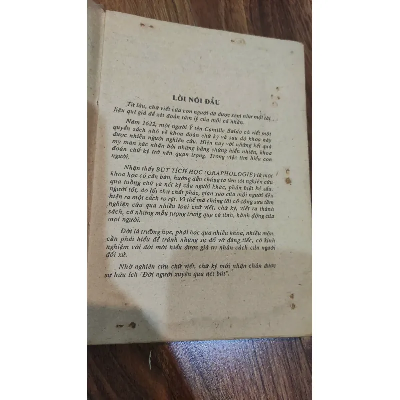 Bút tích học (nghiên cứu chữ ký và chữ viết) 648235