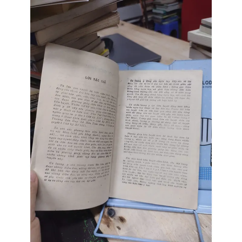 Sách: Bấm huyệt chữa bệnh (A3) - Tác giả: BS Chu Quốc Trường, Đinh Như Bình 693270