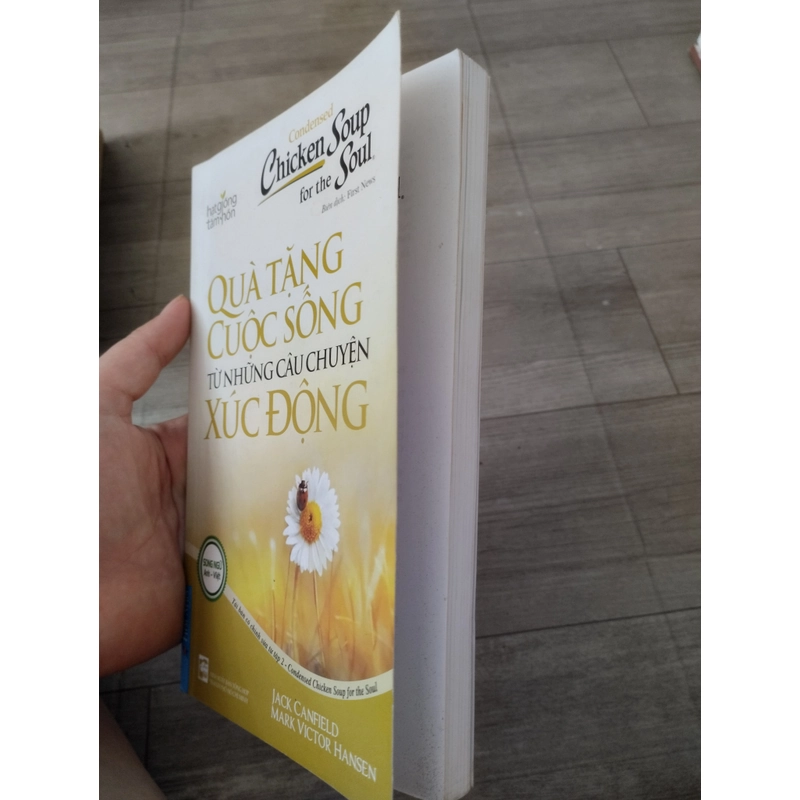 QUÀ TẶNG CUỘC SỐNG TỪ NHỮNG CÂU CHUYỆN XÚC ĐỘNG _ Hạt giống tâm hồn 276272