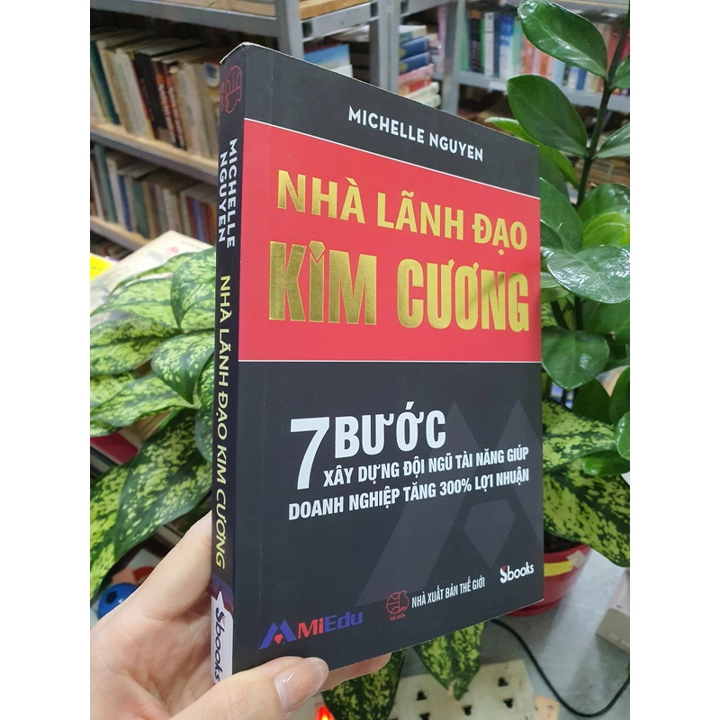 NHÀ LÃNH ĐẠO KIM CƯƠNG - MICHELLE NGUYEN 475422