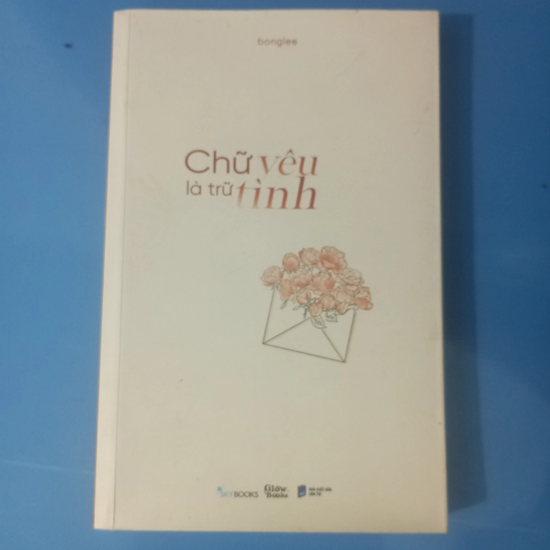 Sách Chữ yêu là trữ tình 447840