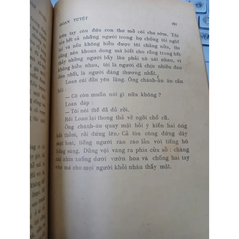 ĐOẠN TUYỆT - NHẤT LINH 936536