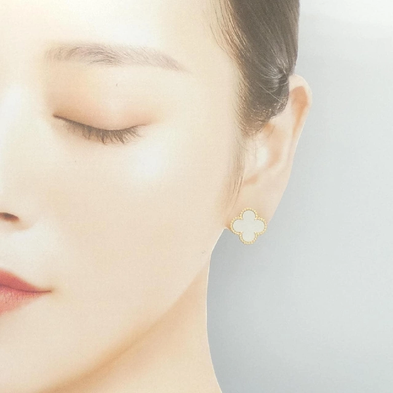 Bông tai Van Cleef & Arpels Vintage Alhambra - Hàng hiệu Authentic 845154