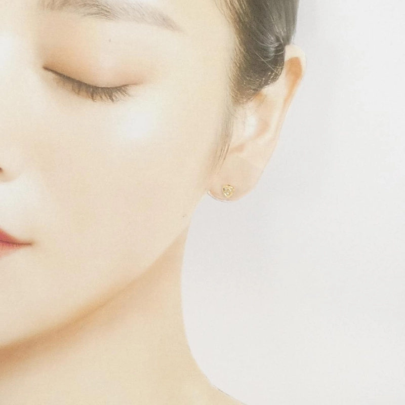 Bông tai kim cương hình trái tim Perlit Mikimoto 0.06CT - Hàng hiệu Authentic 845083