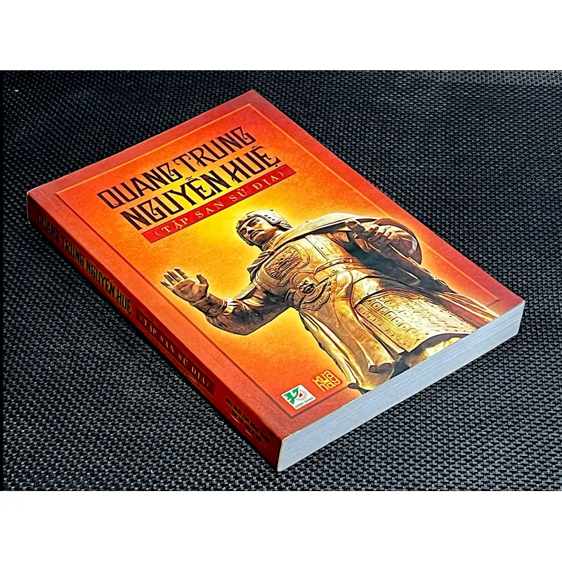 QUANG TRUNG NGUYỄN HUỆ - TẬP SAN SỬ ĐỊA (SAIGON Trước 1975) 1042717