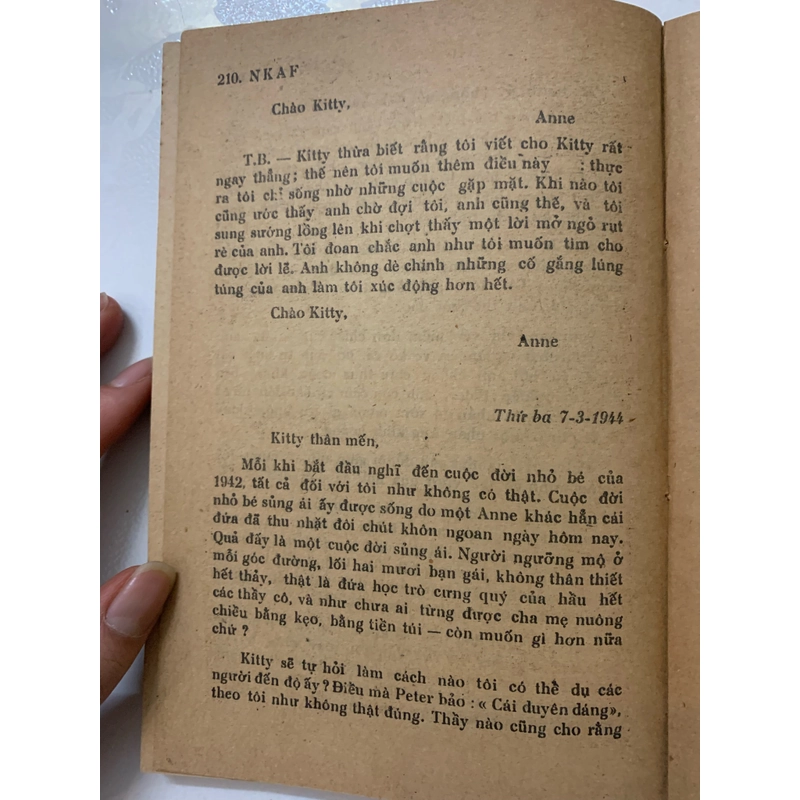 Nhật ký Anne Frank phiên bản năm 1987 sách cổ giá trị sưu tầm 464479