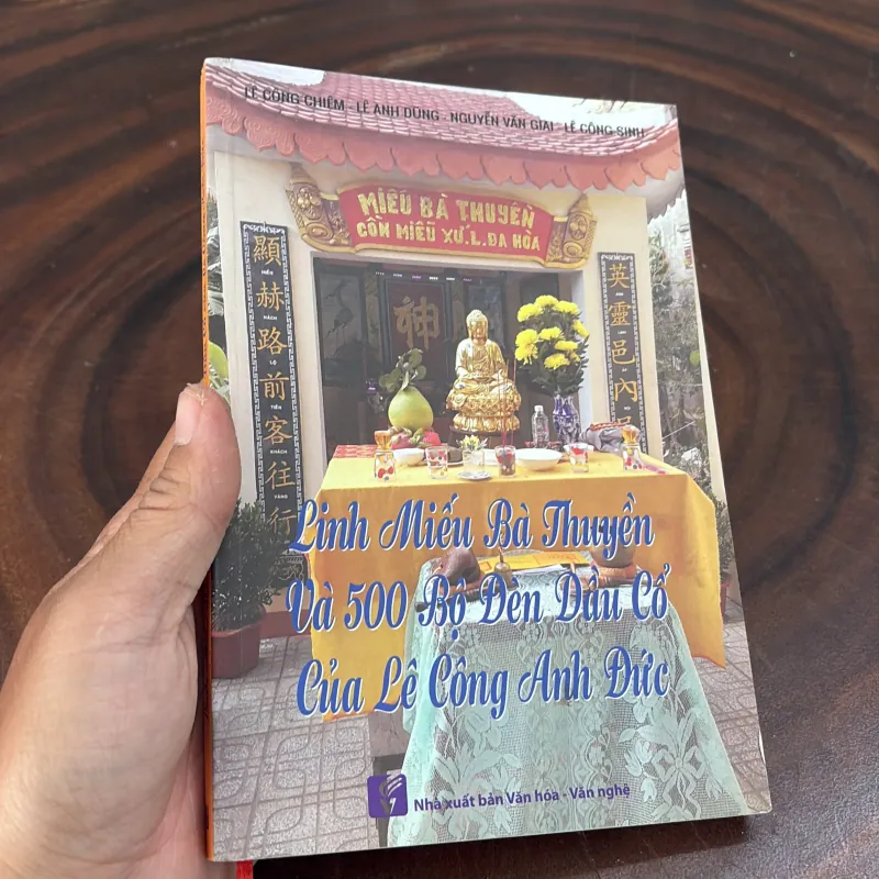 II Linh Miếu Bà Thuyền Và 500 Bộ Đèn Dầu Cổ Của Lê Công Anh Đức - 2020 995346