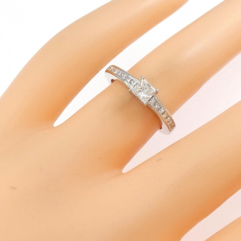 Nhẫn kim cương PT900 670376