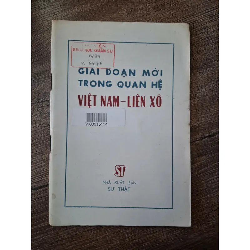 Giai Đoạn Mới Trong Quan Hệ Việt Nam - Liên Xô - Nhiều tác giả - Chính trị/Ngoại giao 709535
