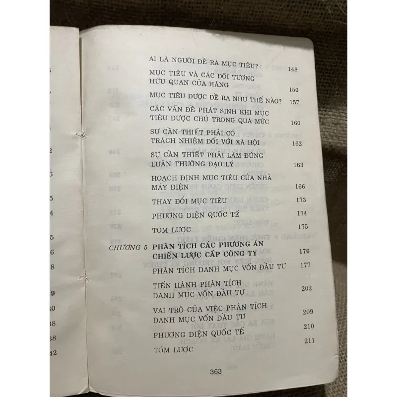 CHIẾN LƯỢC VÀ SÁCH LƯỢC KINH DOANH , gần 400 trang 800368