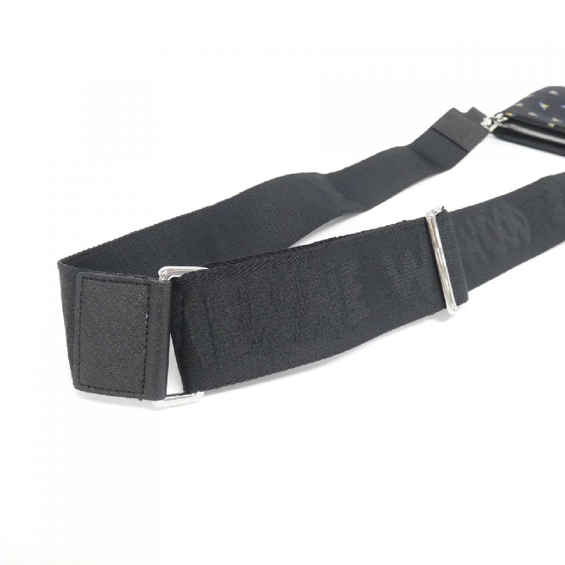 【Sản phẩm mới】Túi đeo vai Vivienne Westwood 4803000AU 613901