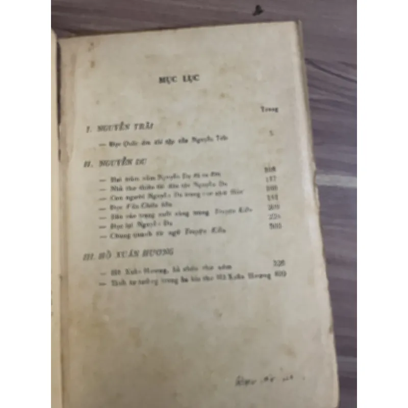 Các nhà thơ Cổ điển - Xuân Diệu - hơn 400 trang  697109