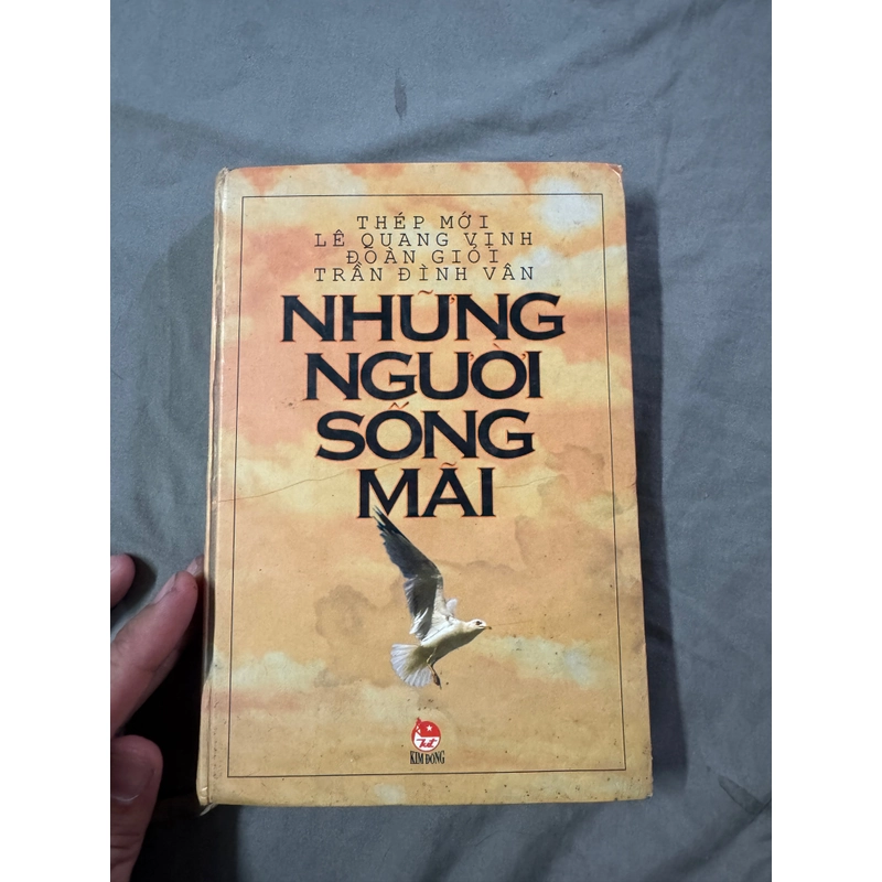Sách anh hùng dân tộc, những người sống mãi , bìa cứng 498990