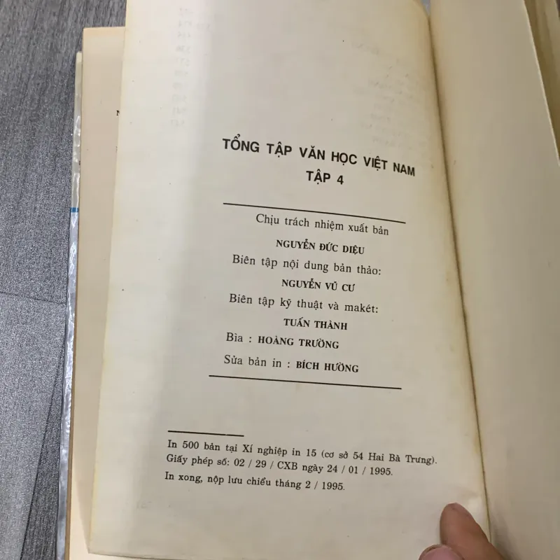 Tổng tập văn học việt nam. Tập 4 757654