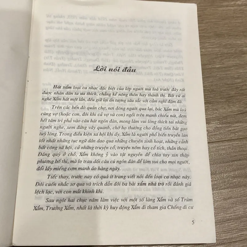 HÁT XẨM (XB 2002) 994098