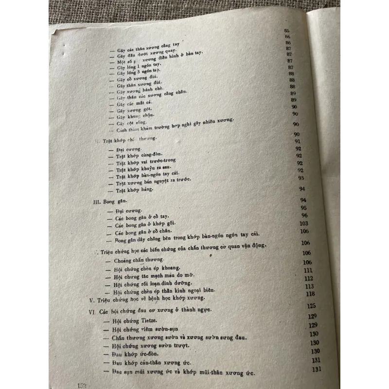 Triệu chứng học cơ quan vận động , 150 trang, khổ lớn  796430