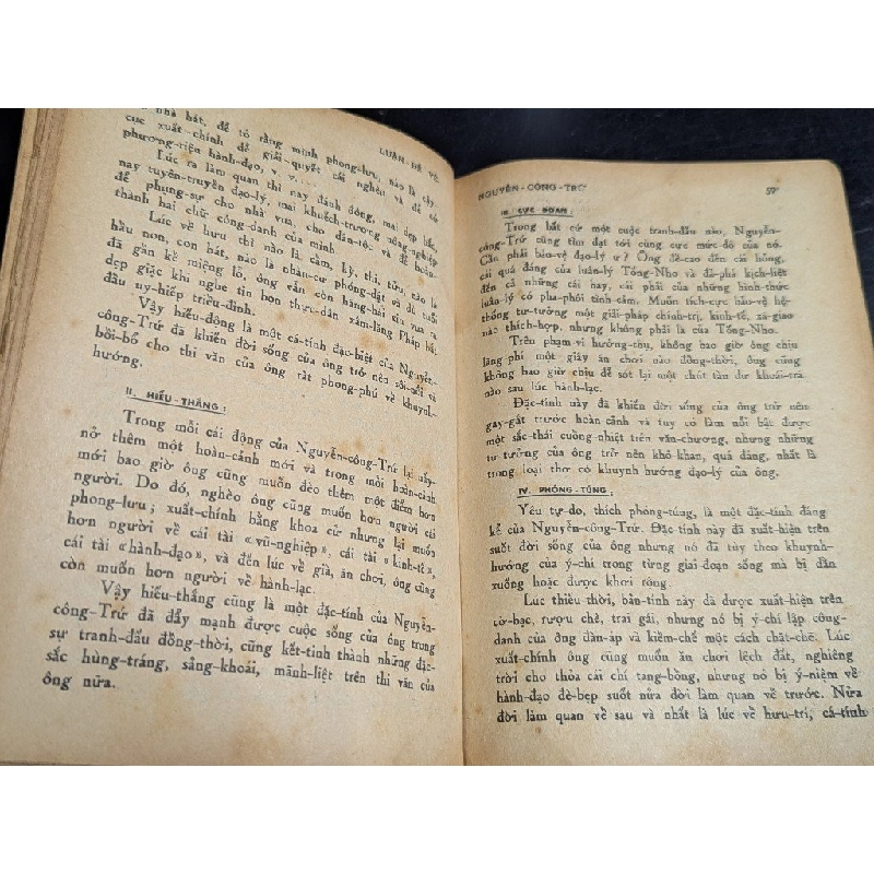 Luận đề nguyễn công trứ - Nguyễn Duy Diễn & Bằng Phong 538039