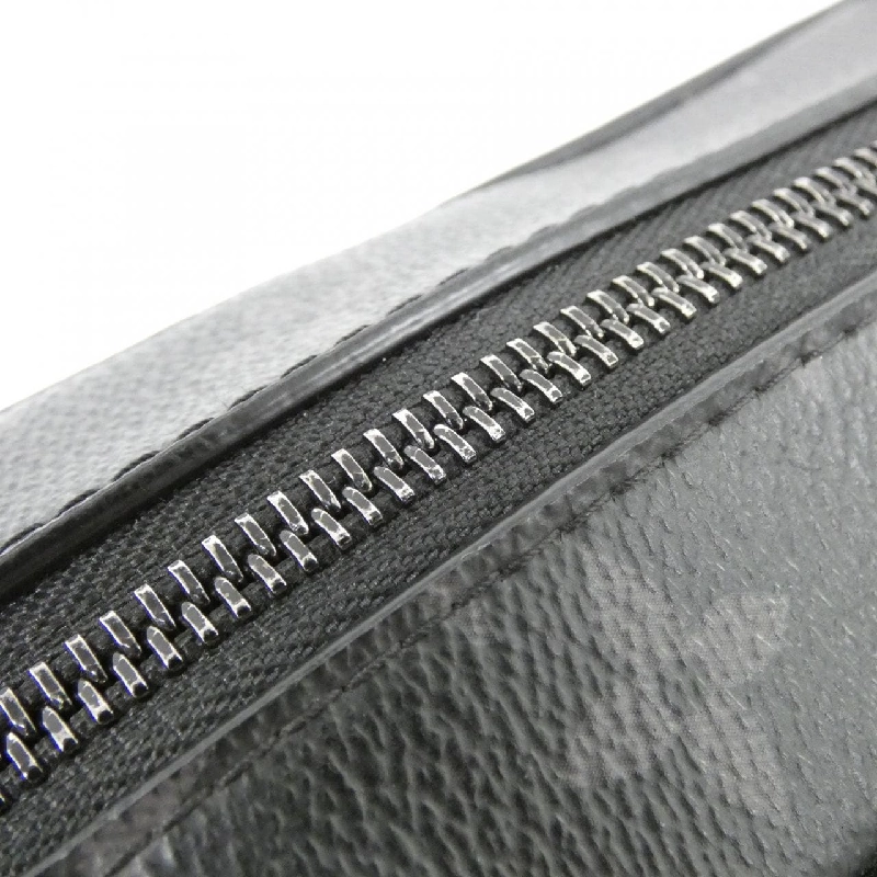 Túi xách vai Louis Vuitton Monogram Eclipse Mini Soft Trunk M44735 610322